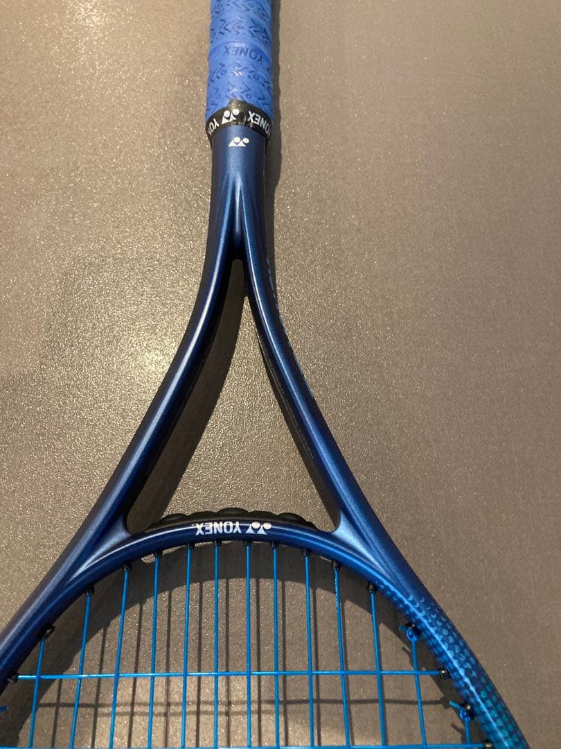 店頭試打ラケット　YONEX ボルトレイジ5VS 希少な　UXL0 ケース付き