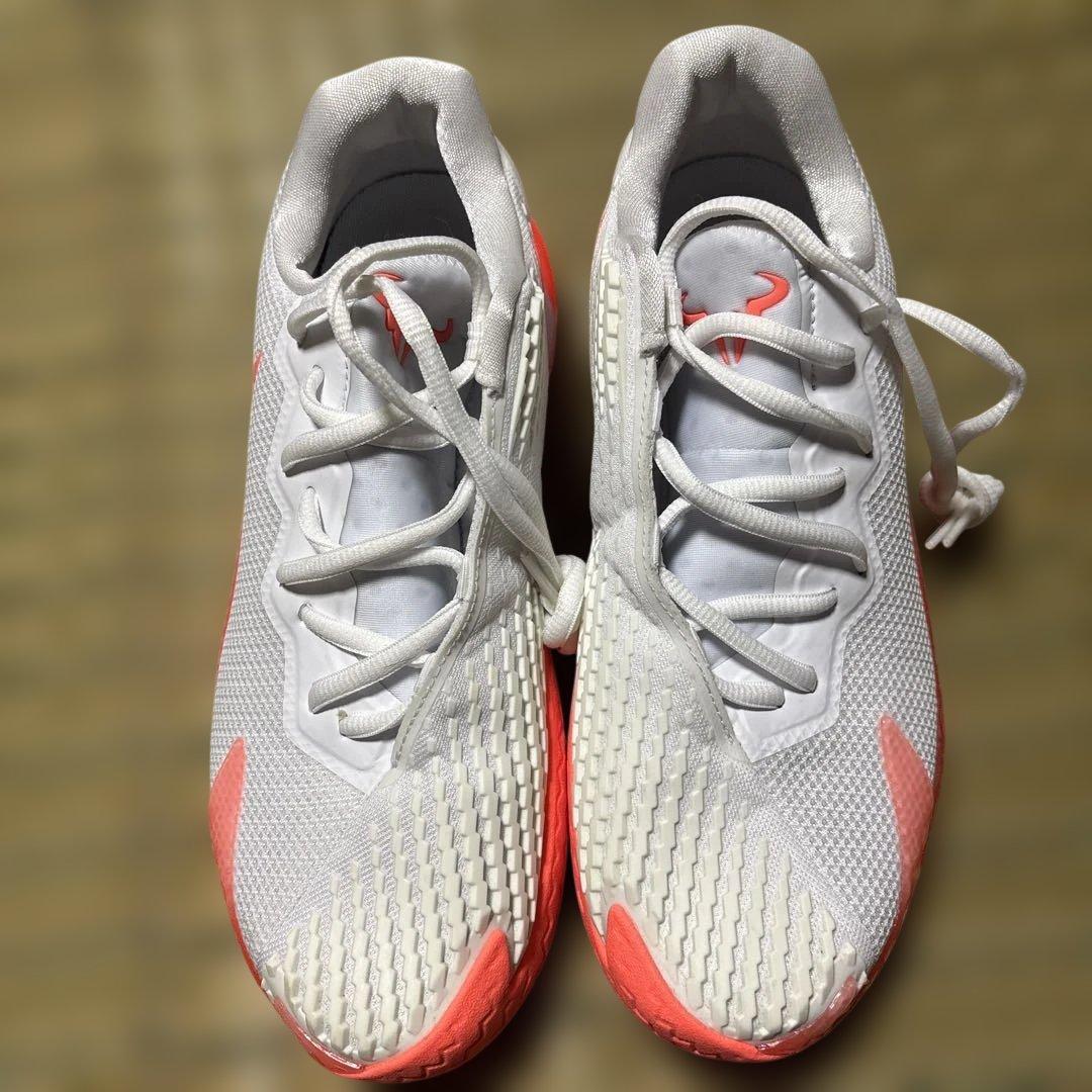 【ナダル】Nike テニスシューズ ホワイト/オレンジ　25cm