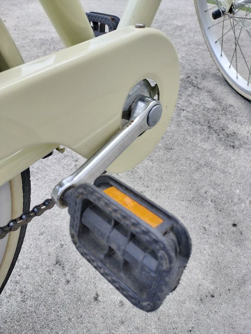 【直接受渡し限定・佐賀県】子供用自転車 20インチ　クリーム色　白色