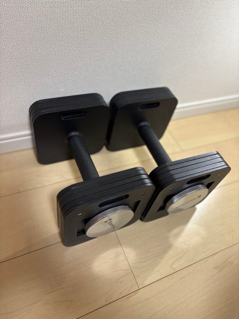 たっく様【美品】EisenLink 可変式ダンベル 20kg×1