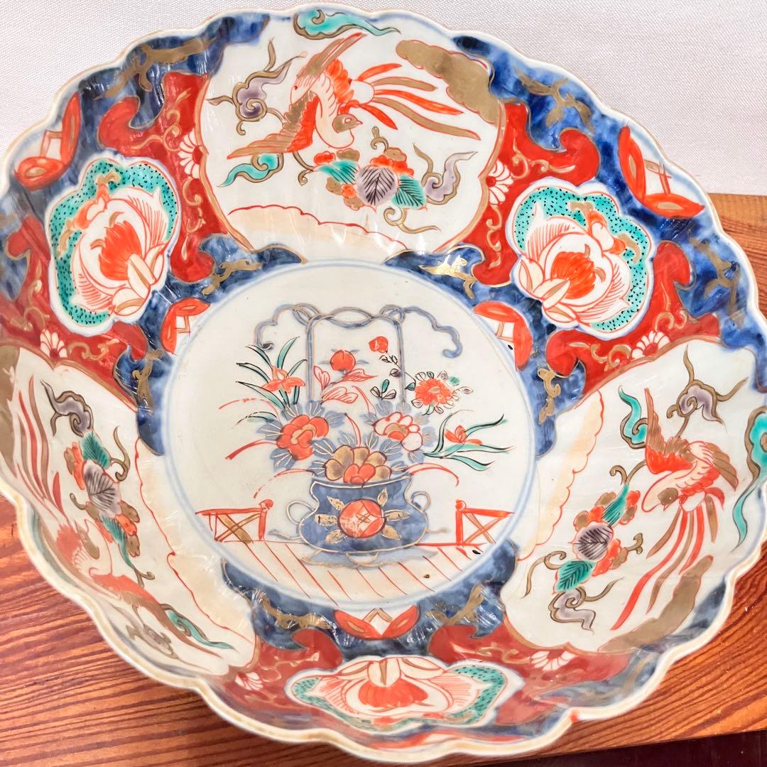 明治伊万里　錦手籠花・鳳凰柄　大鉢　直径22cm 高さ10cm 骨董器　卍銘