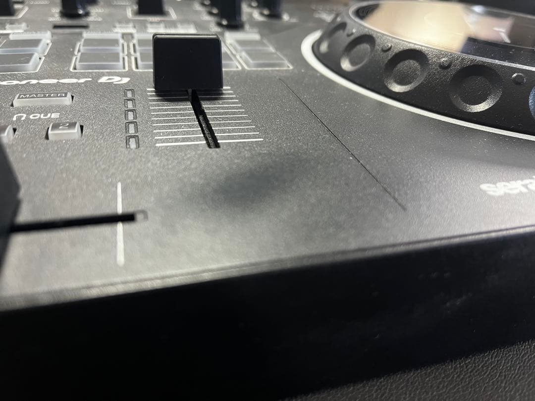 Pioneer DJ DDJ-REV1 コントローラー
