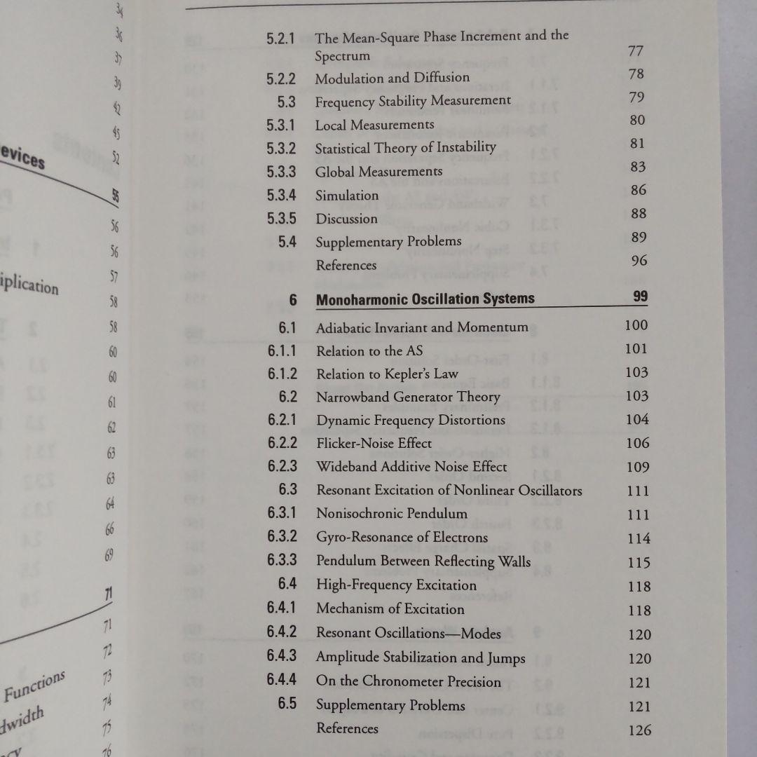 洋書 Signals, Oscillations, and Waves