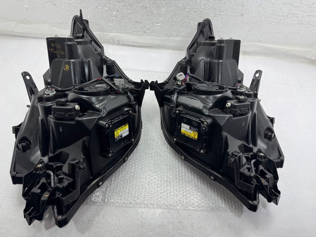 20系ヴェルファイア GGH20W純正 HID ヘッドライト 左右セット