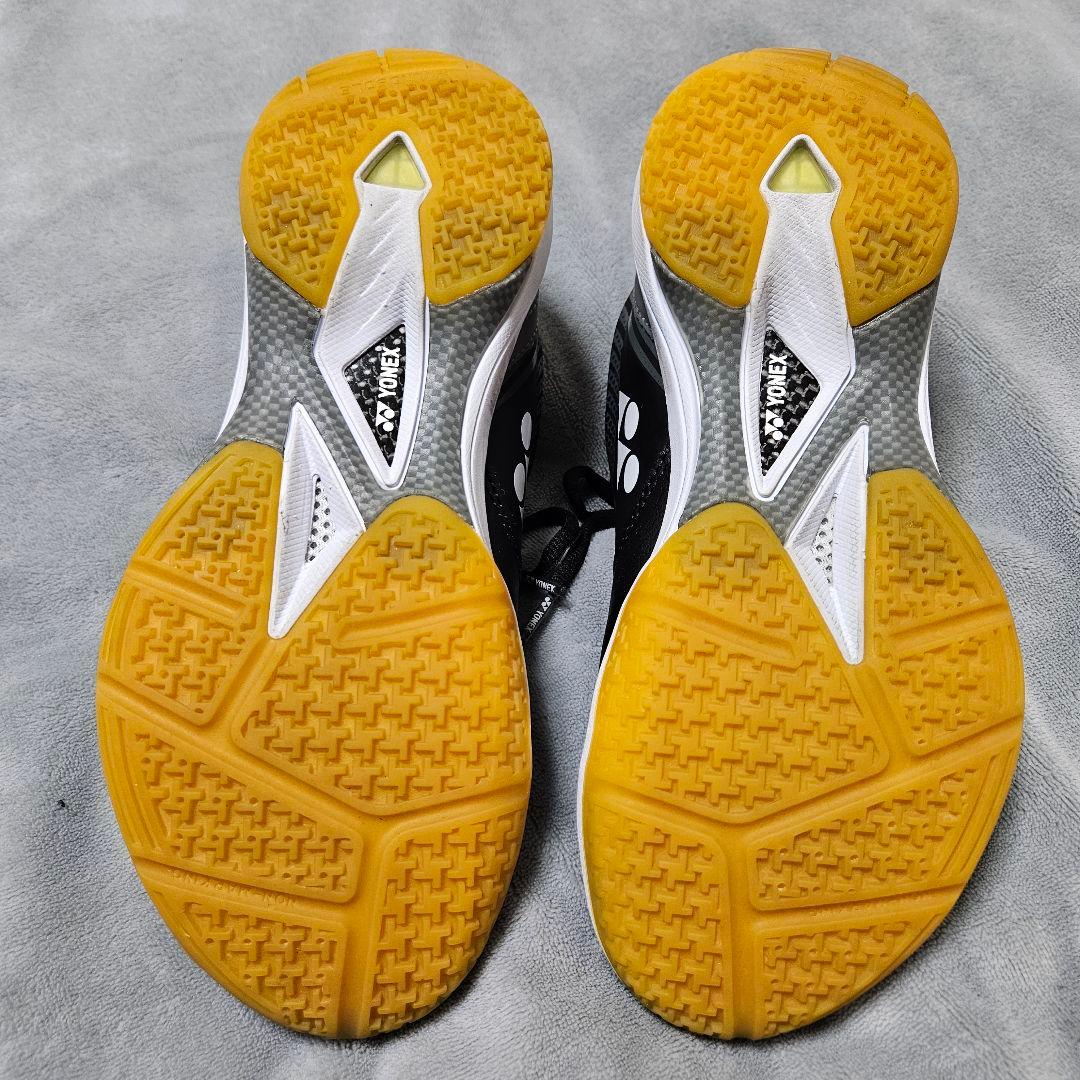 ヨネックス YONEX バドミントンシューズ　パワークッション 23.5