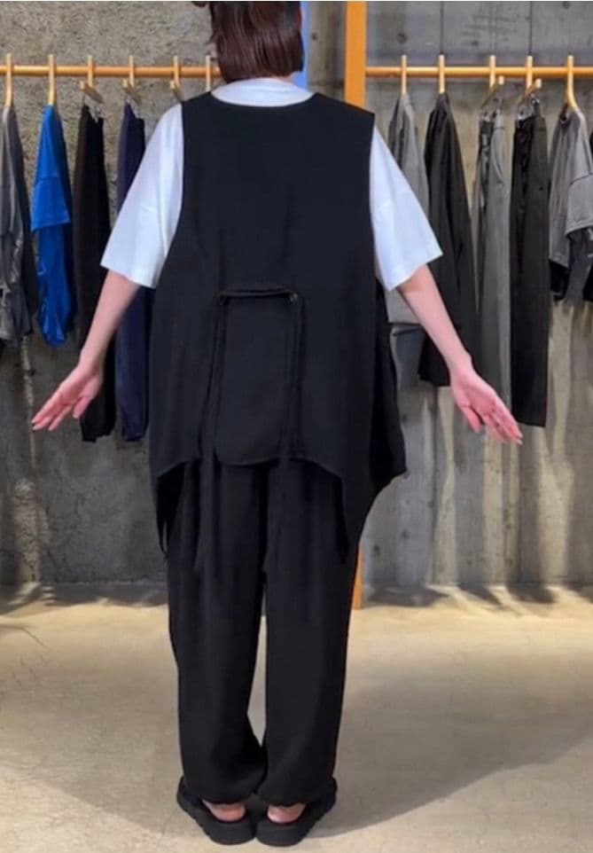 完売　エンフォルド　ASYMMETRY VEST　ブラック