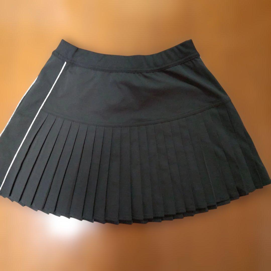 バボラ　Babolat 新品 パーカーとスコートの2点セット