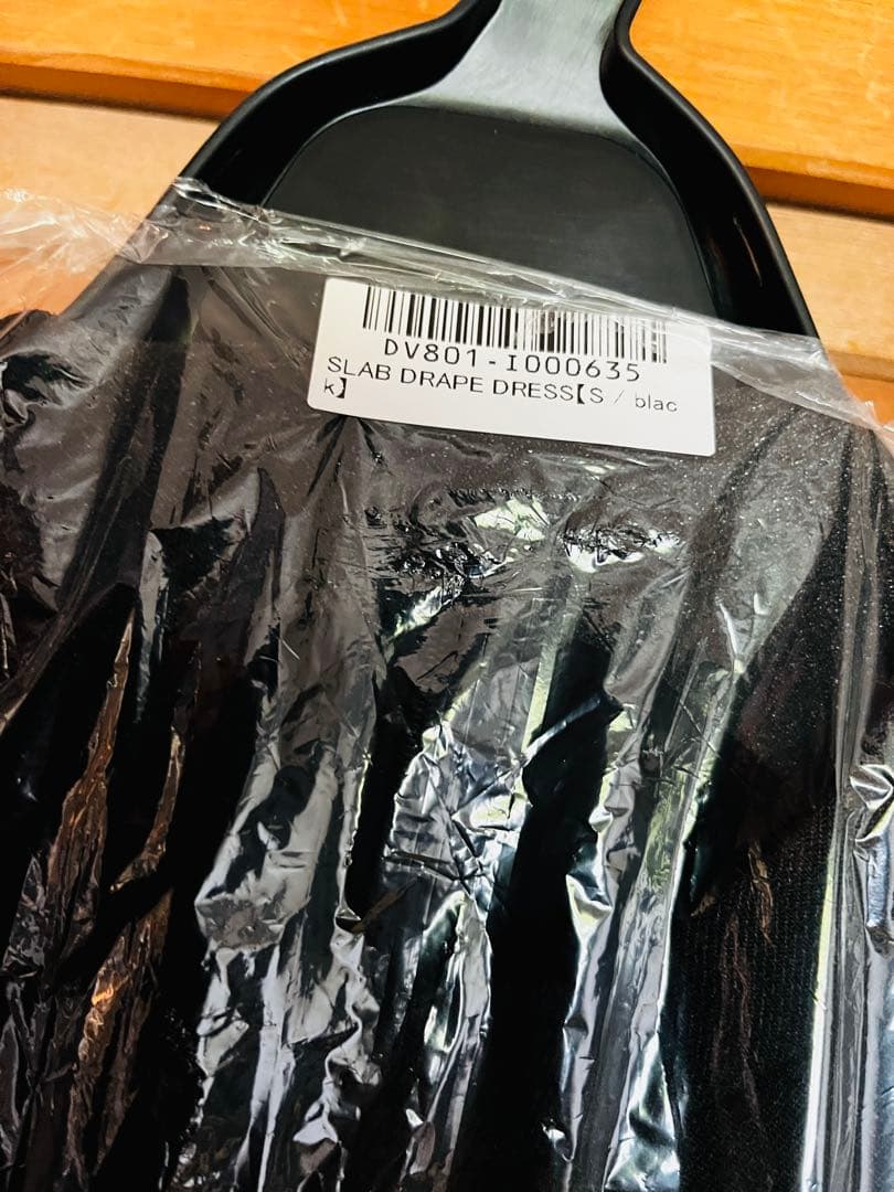 【新品・未使用】 Hella SLAB DRAPE DRESS ブラックS