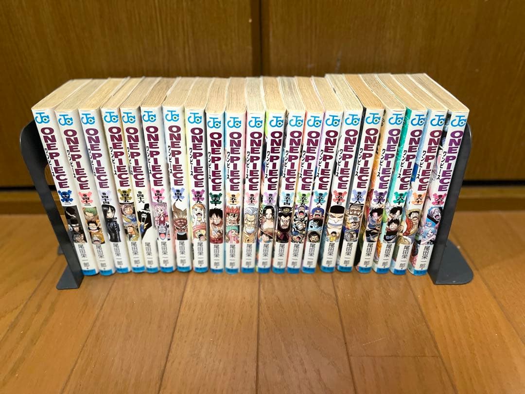 【送料無料】ワンピース　1巻〜95巻＋関連本　＊87〜92巻不足