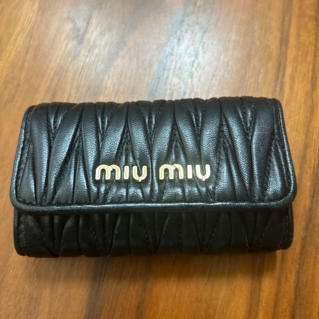 miu miu マテラッセ6連キーケース