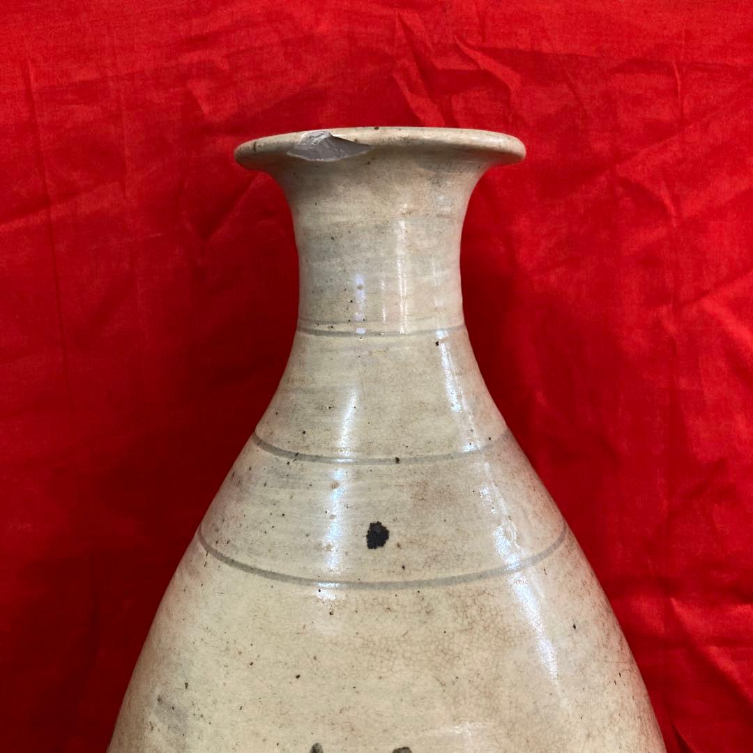李朝　粉青沙器　白地鉄絵　瓶　徳利　魚水草文　　 鶏龍山