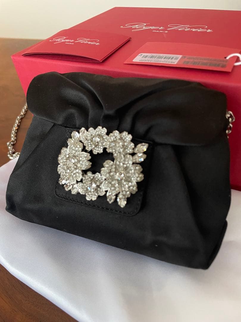 Roger Vivier 黒 サテン クラッチ　マイクロ