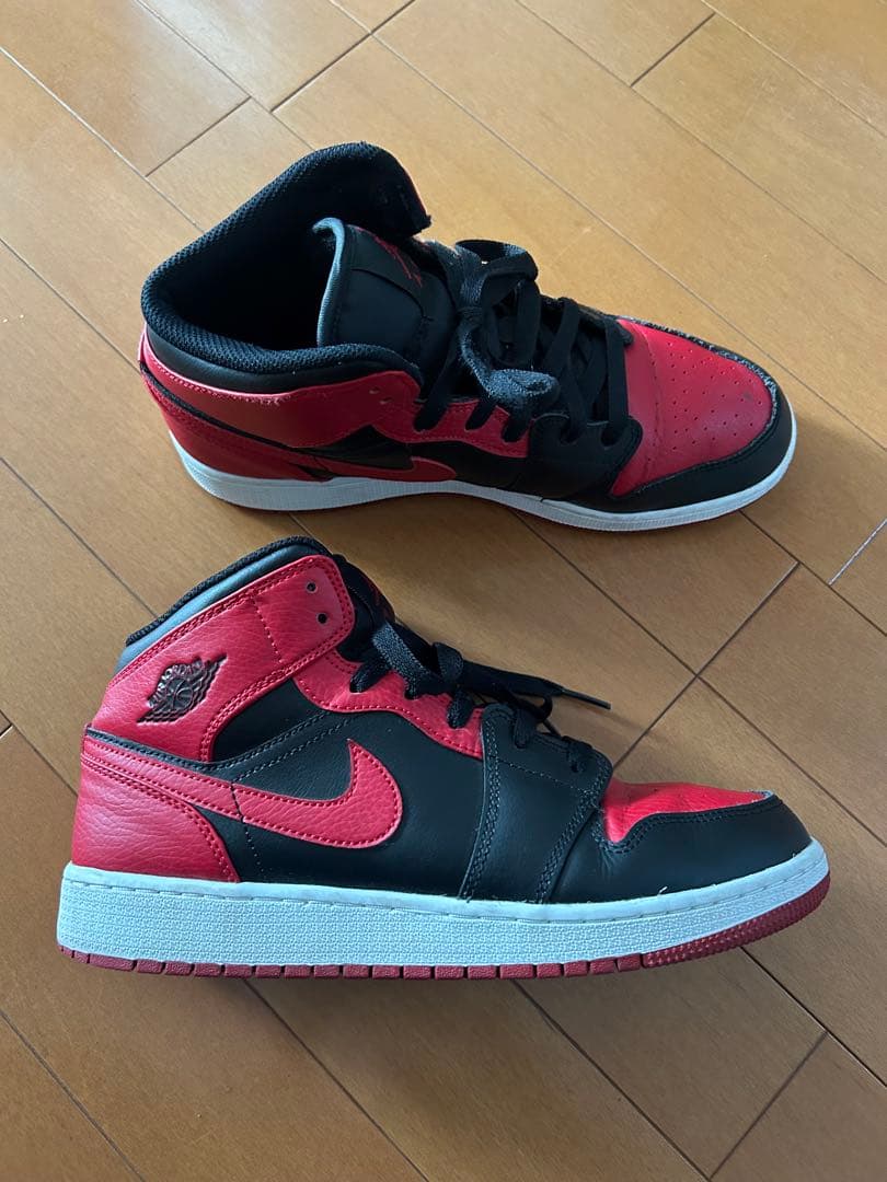 美品／NIKE エアジョーダン1ミッド ブレッド【25cm】