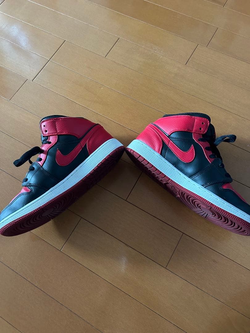 美品／NIKE エアジョーダン1ミッド ブレッド【25cm】