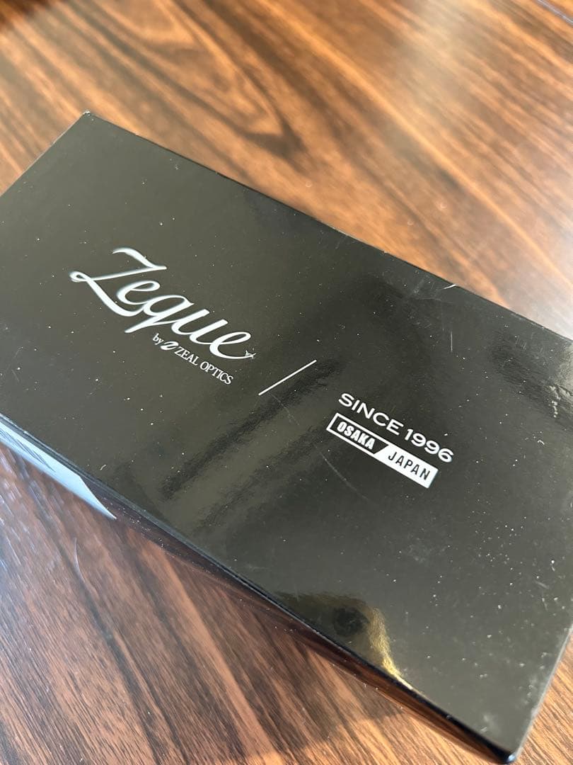 Zeque サングラス カーボン調ケース付き