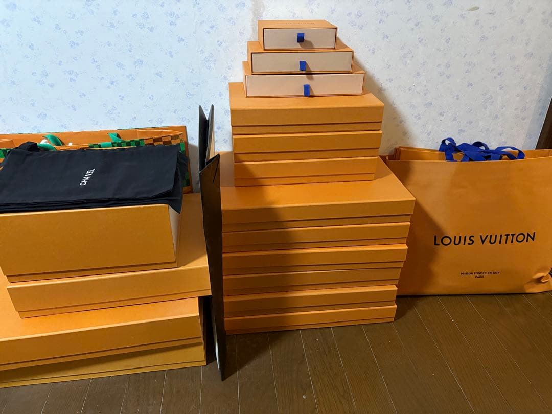 【ルイヴィトン 】LOUIS VUITTON ショップ袋・ボックス多数