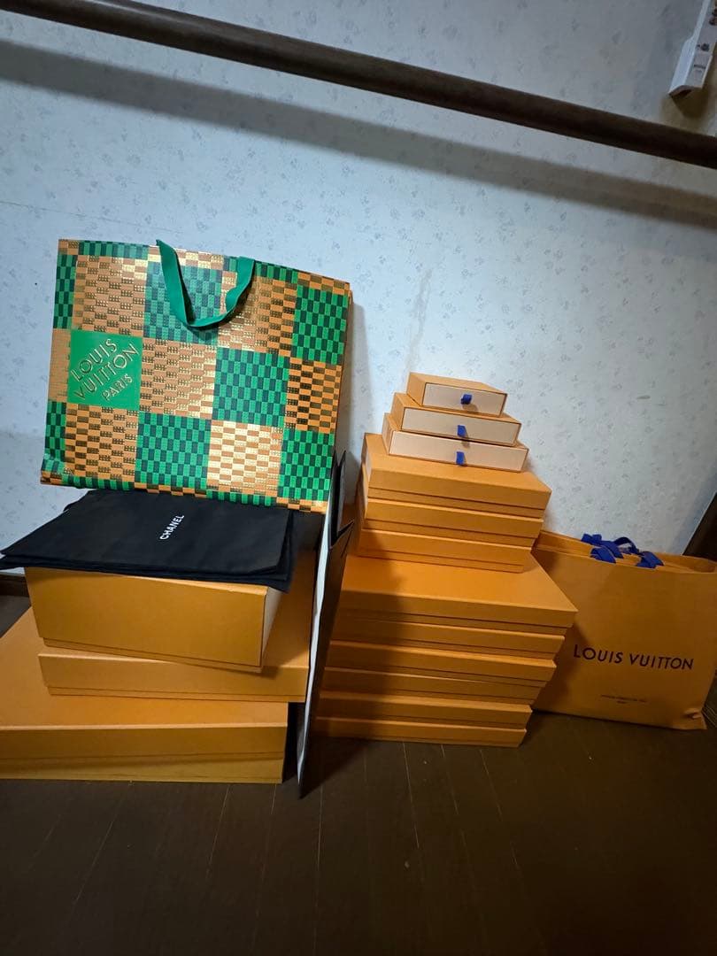【ルイヴィトン 】LOUIS VUITTON ショップ袋・ボックス多数