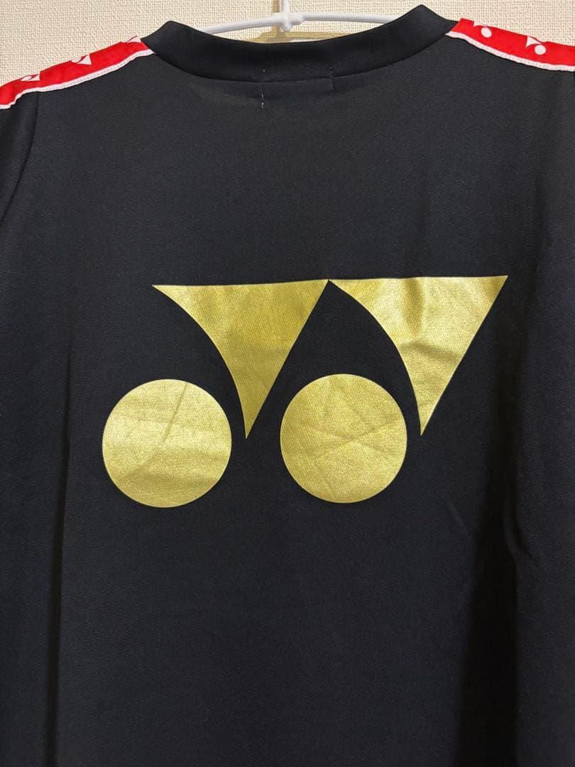 【未使用】YONEX Tシャツ バトミントン テニス 大会限定 Lサイズ黒×金