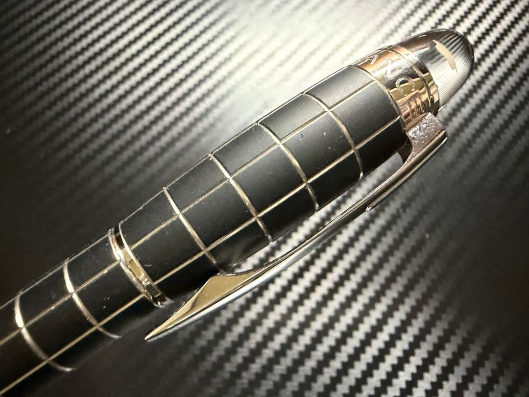 未使用に近い モンブラン スターウォーカー ローラーボール メタルラバー