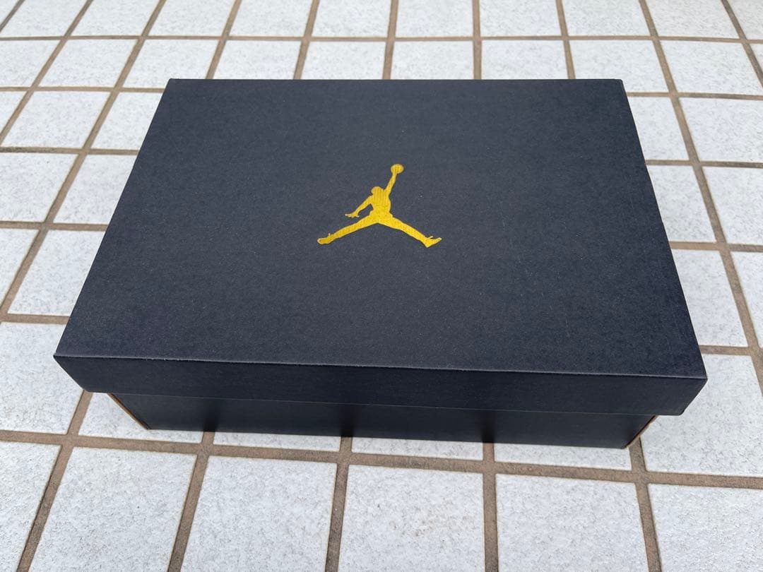 Air Jordan1 MID 桜木花道 DQ8426-060 Bred