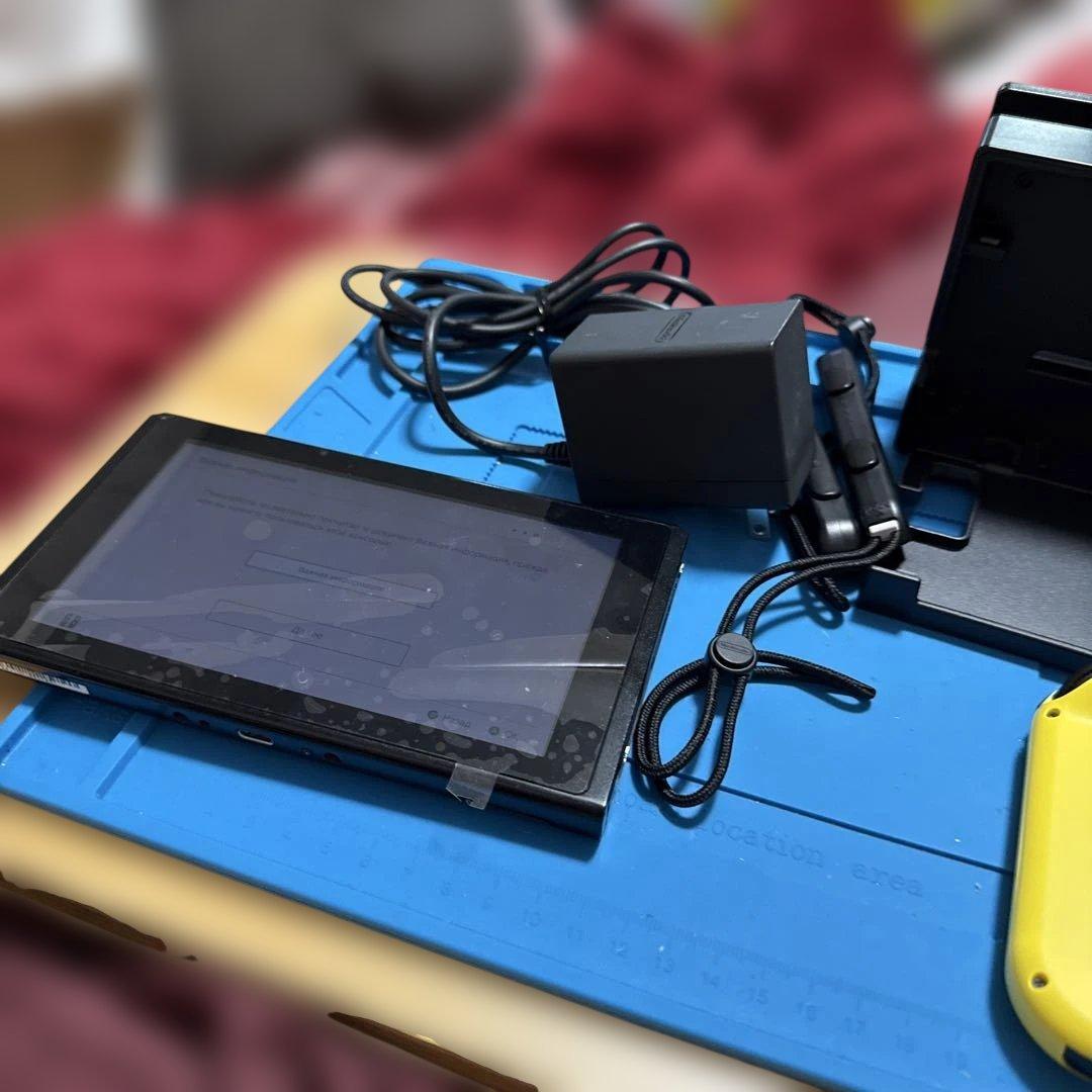 Nintendo Switch 本体ピカチュウイーブイカラージョイコン セット