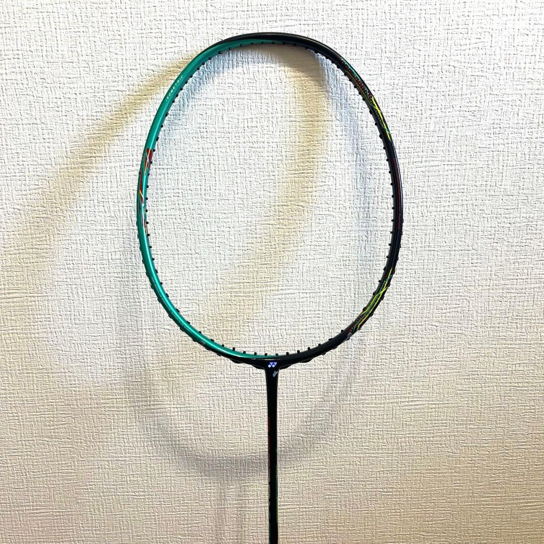 【ヒビ無し】 YONEX アストロクス88s 4U5 バドミントン 廃盤ラケット