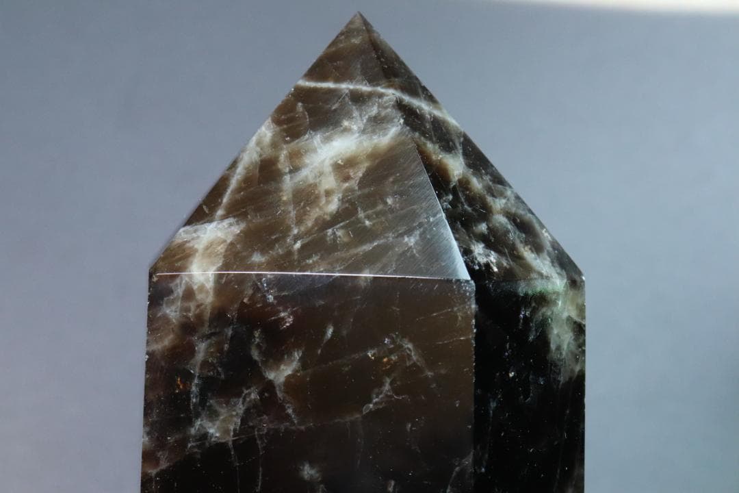 【本物保証】モリオン 黒水晶 六角柱 900g 天然石 パワーストーン 送料無料