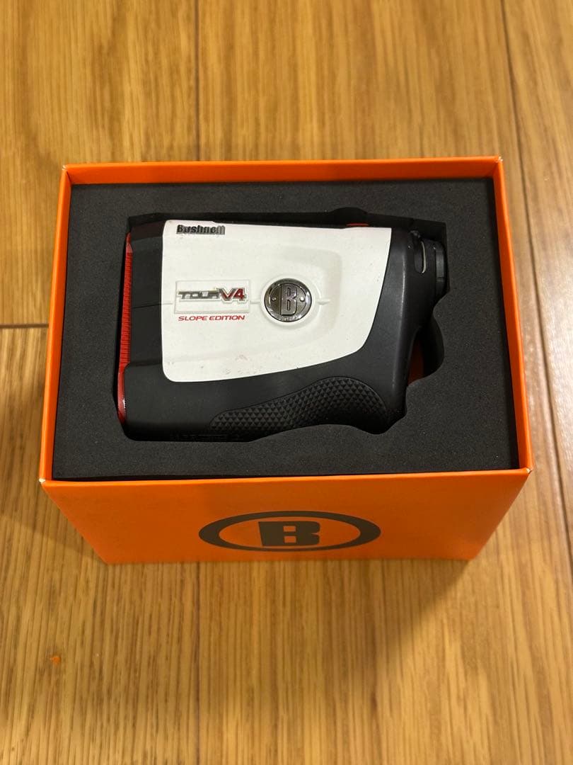 【美品】Bushnell ゴルフ用距離計 Tour V4 Shift