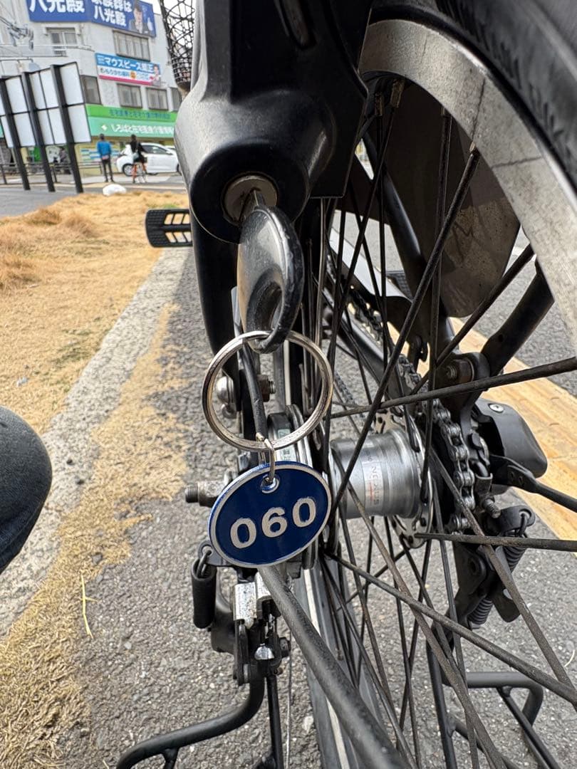 中古20㌅Panasonic電動アシスト自転車　13.2Ah4点灯　大阪　060