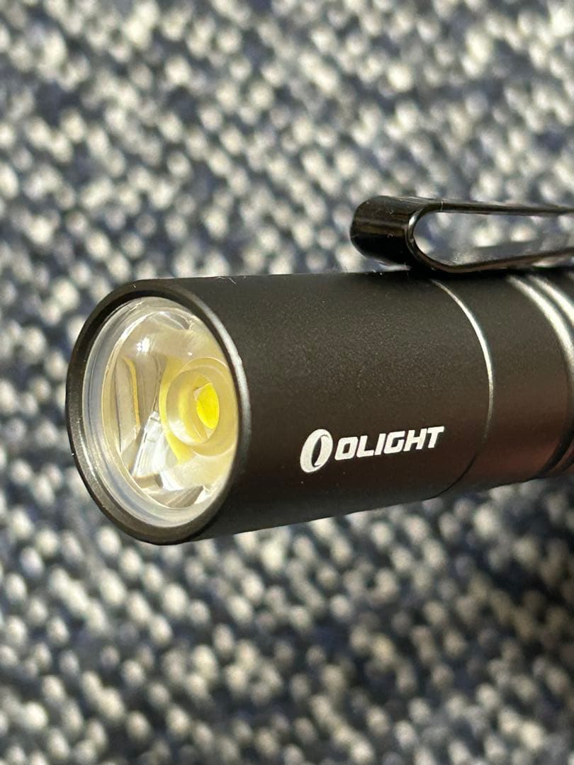 OLIGHT (オーライト) i5R EOS ガンメタルグレー