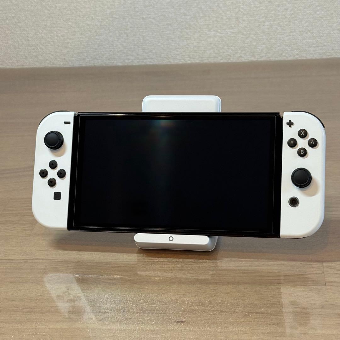 7-135【美品】Switch 本体 有機EL Joy-Con ホワイト 箱付き