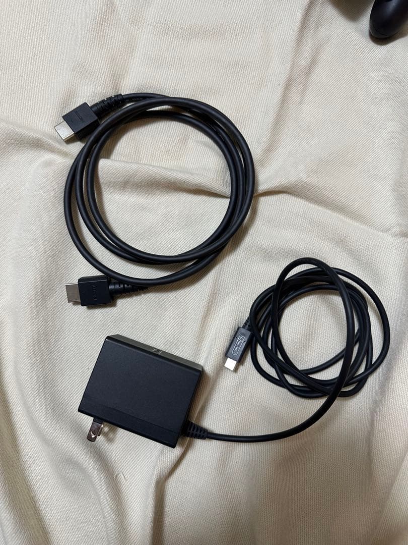 Nintendo Switch 本体 グレー（micro SD64GB付き）