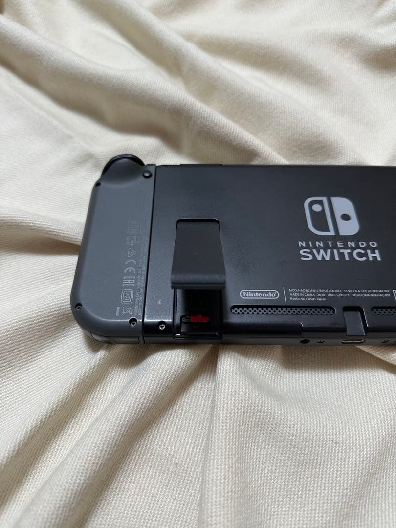 Nintendo Switch 本体 グレー（micro SD64GB付き）