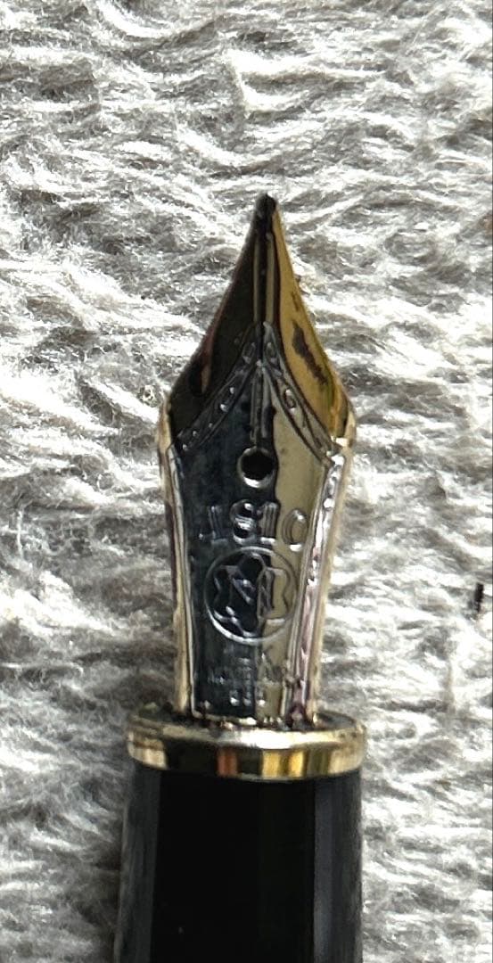 【中古】MONTBLANC 万年筆、ボールペン、シャープペンシル　皮革ケース付き