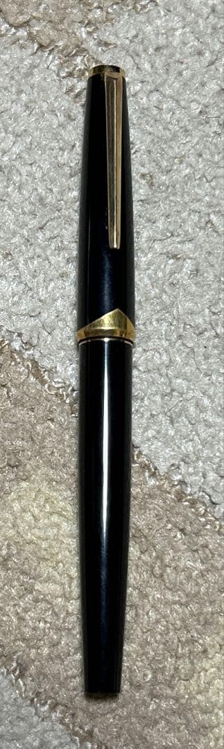 【中古】MONTBLANC 万年筆、ボールペン、シャープペンシル　皮革ケース付き