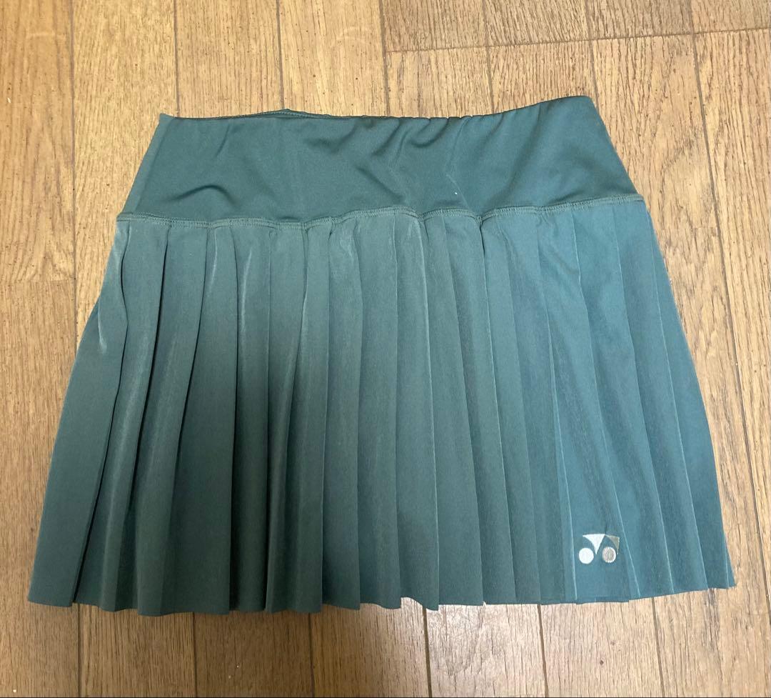 ★美品★ ヨネックス　バドミントン　テニス　スコート　26122
