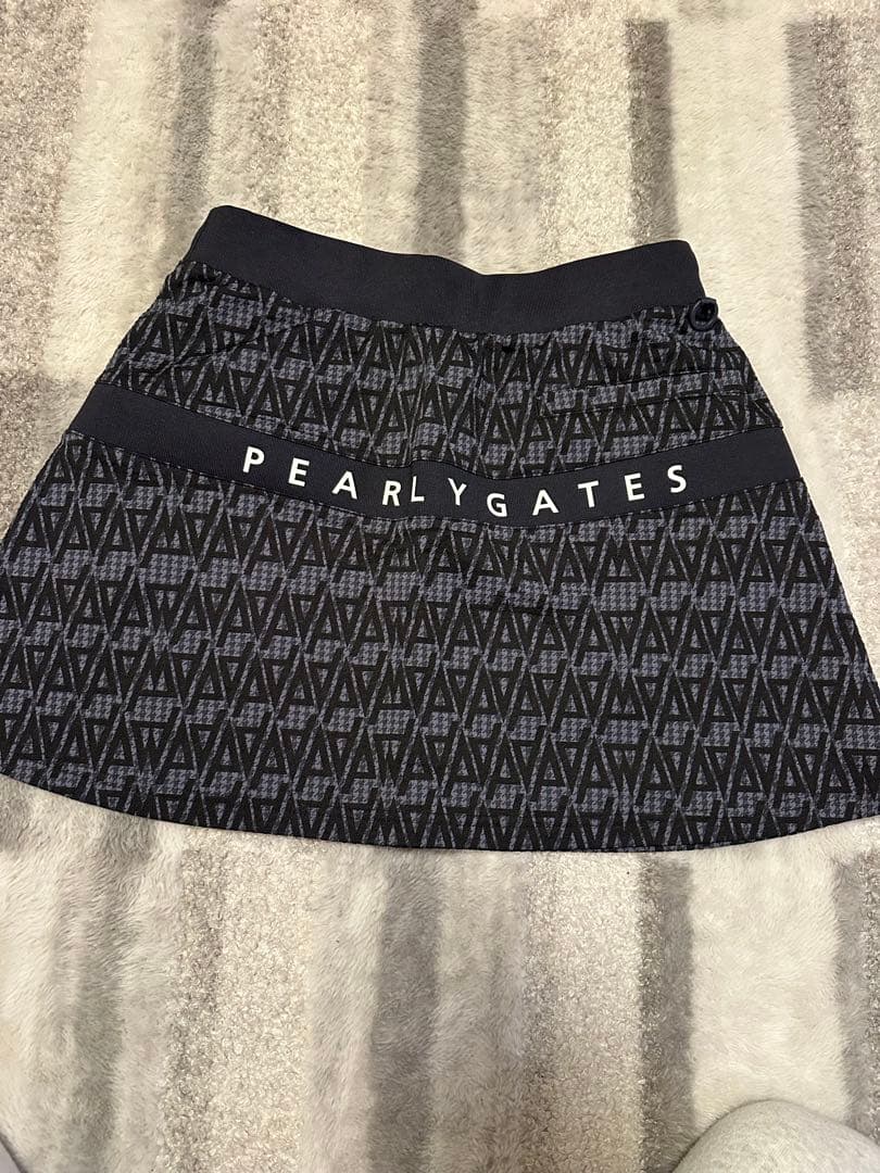 【値下げ】PEARLY GATES 幾何学模様 ゴルフ スカート 1号 Mサイズ
