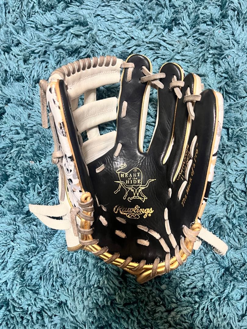 Rawlings Heart of the Hide グローブ