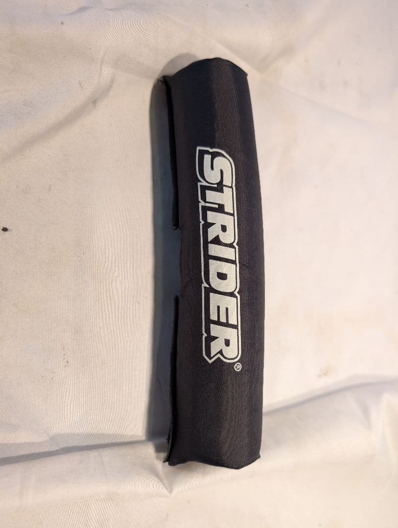 【良品】STRIDER SPORTS　スポーツタイプ　12インチ 　ピンク