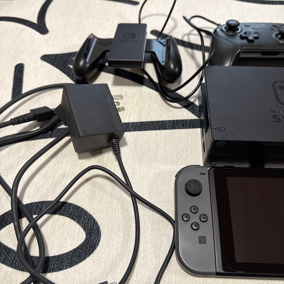 Nintendo switch セット　プロコン付属　グレー