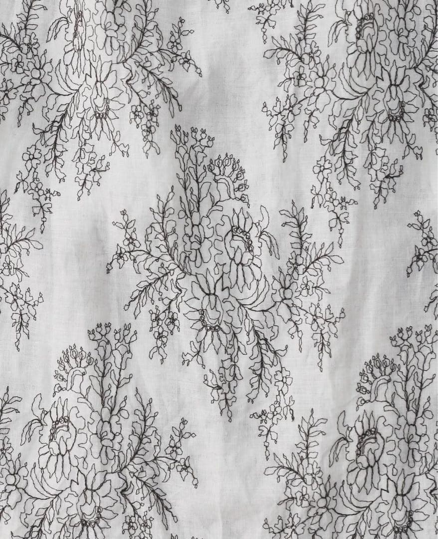 【nest Robe / ネストローブ】エンブロイダリーリネンブラウス　刺繍