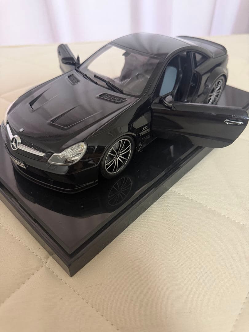 ミニカー Mercedes-Benz SL65 AMG Black Series1/18