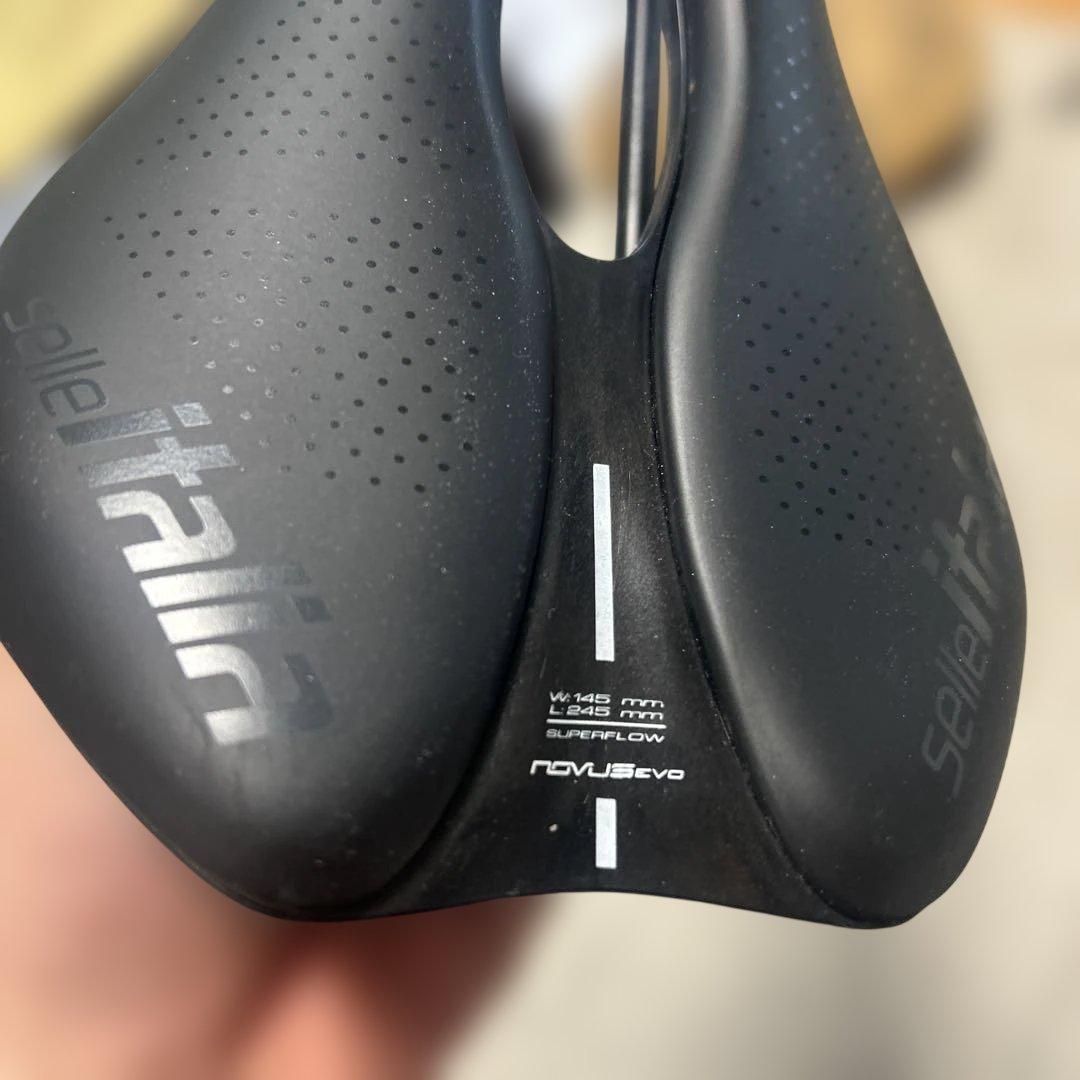 Selle Italia セライタリア NOVUS BOOST スーパーフロー