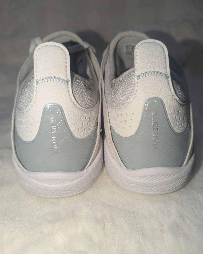 【未使用品】asics グライドノヴァFF３　26.5cm ホワイト