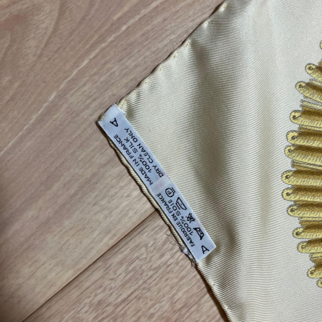 HERMES エルメス 大判 スカーフ カレ90 シルク100% サーベル飾袋