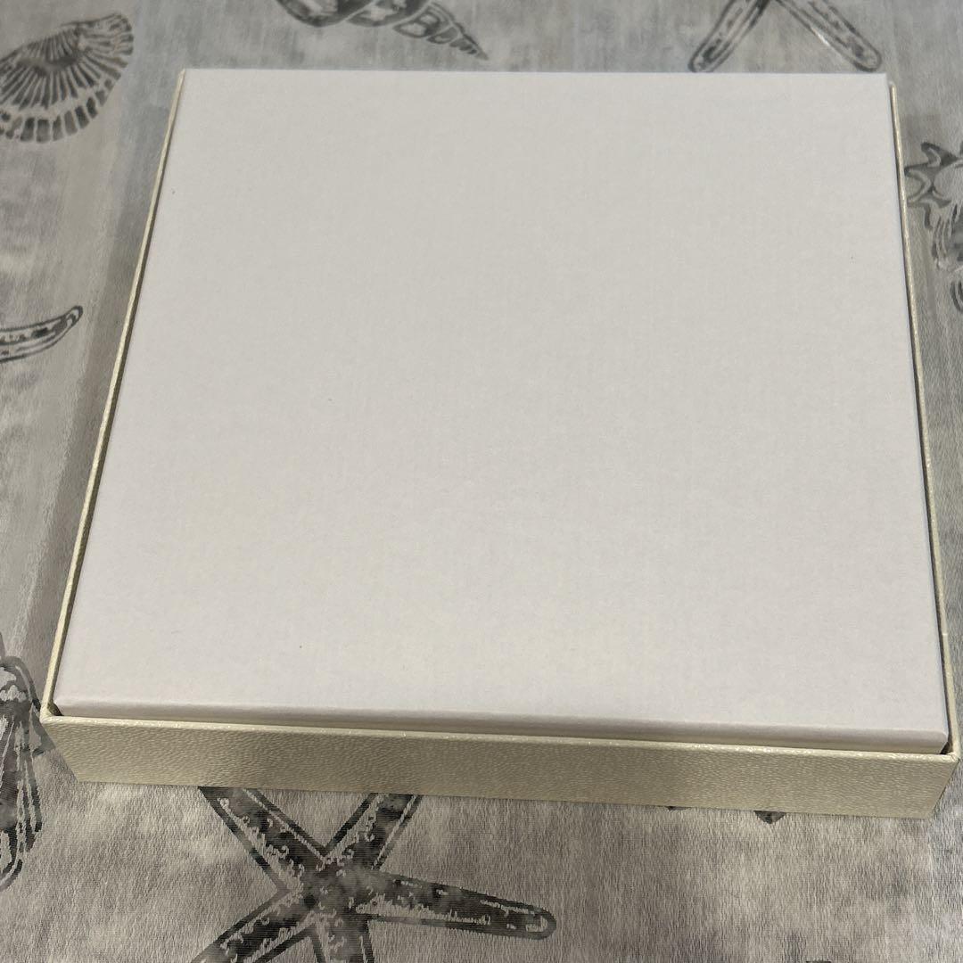 【新品•未使用•箱あり】大倉陶園 花毬 17cm梅型皿 ペアセット