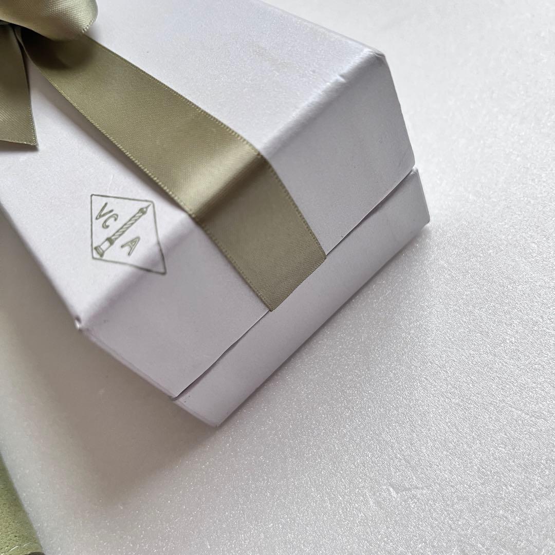 Van Cleef & Arpels 時計 ブレスレット ケース 空箱