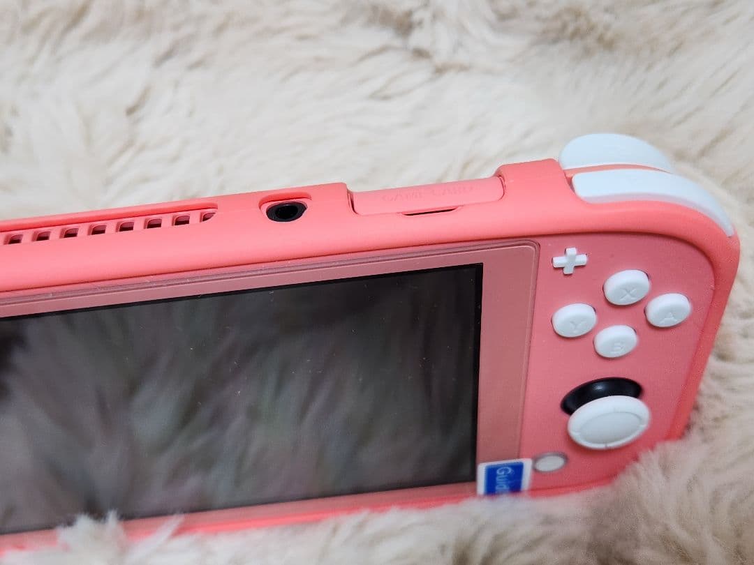 U*中様 【美品】Nintendo Switch Lite コーラルピンク 本体