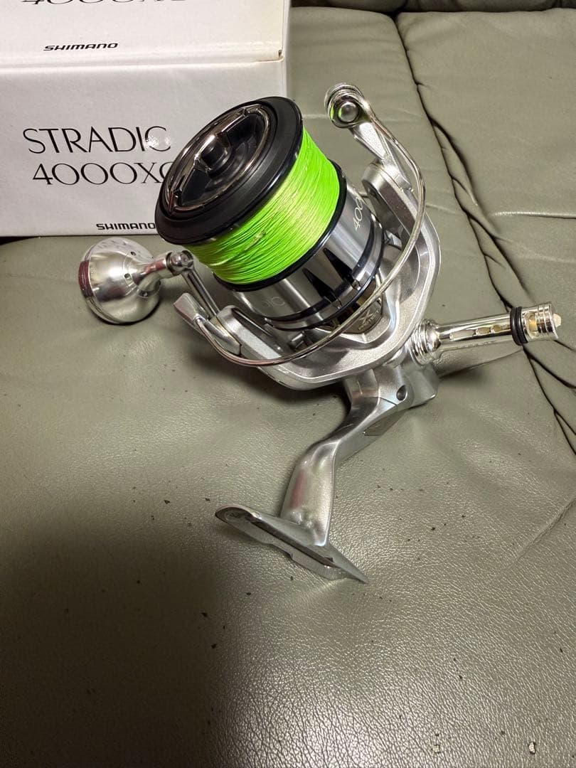 19ストラディック4000XG スピニングリール