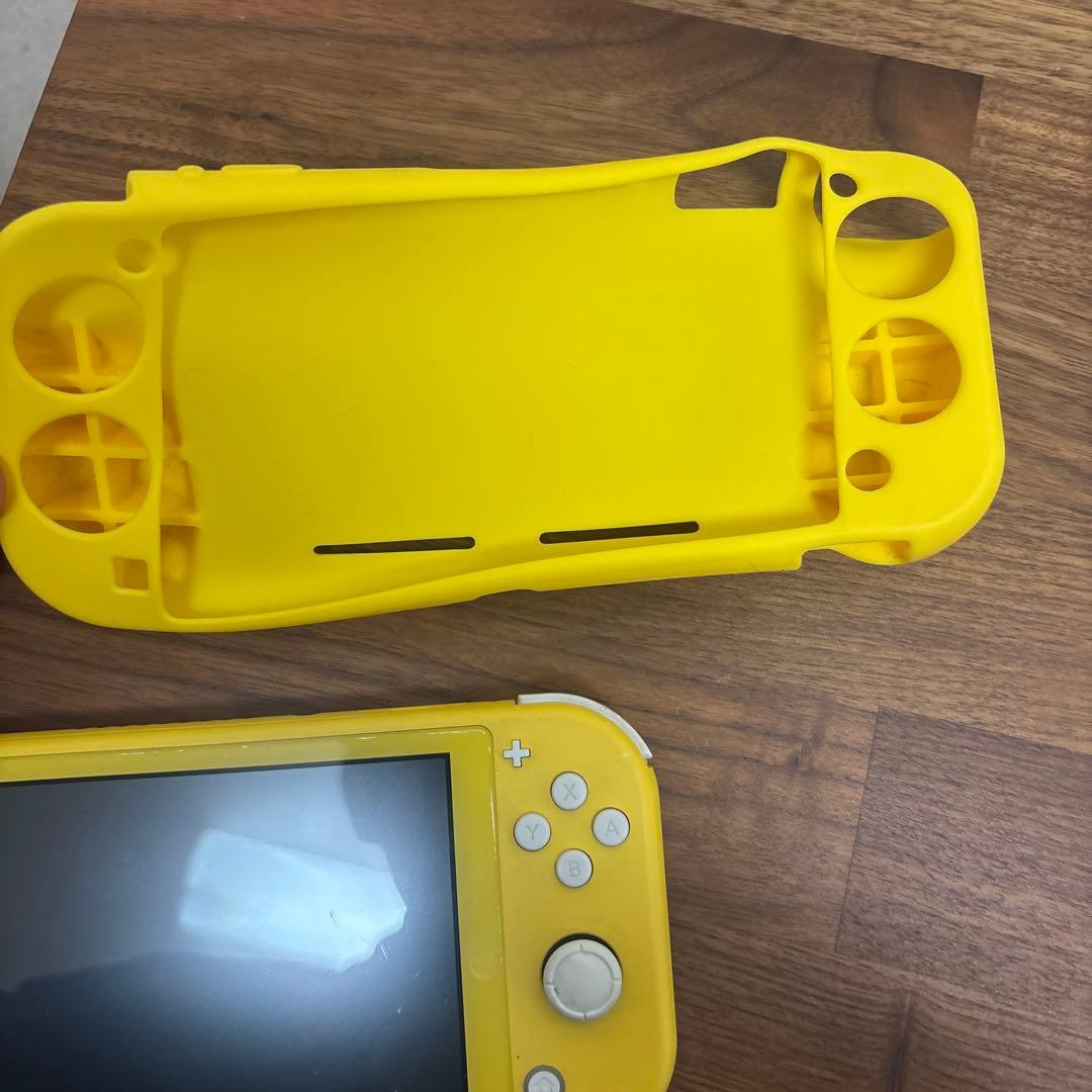Nintendo Switch Lite イエロー ゲーム機 本体 カバー付き